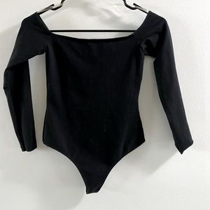 Women’s small off the shoulder black cotton bodysuit AMERICAN APPAREL